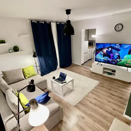 Holiday Metro Fast Wifi Tv'70 Netflix Hbo Appletv Warsaw Exterior photo