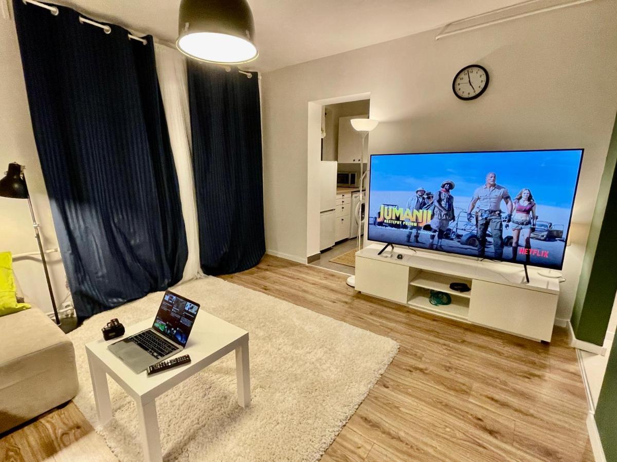 Metro Fast Wifi Tv'70 Netflix Hbo Appletv * Warszawa