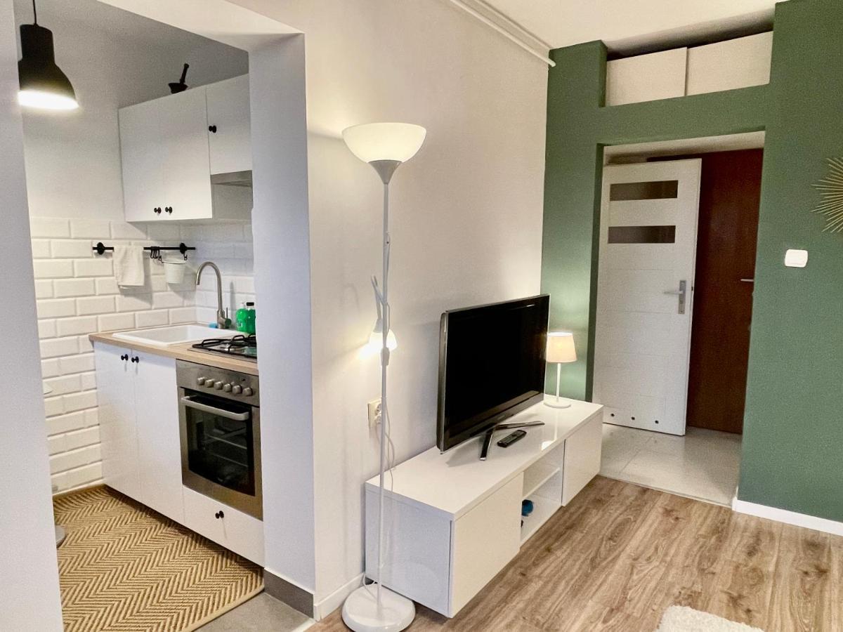 Metro Fast Wifi Tv'70 Netflix Hbo Appletv Leilighet Warszawa
