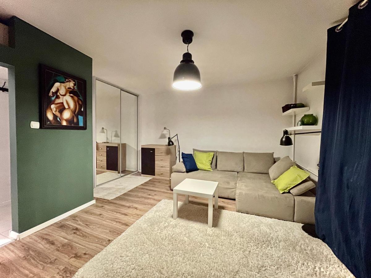 Apartment Metro Fast Wifi Tv'70 Netflix Hbo Appletv Warsaw