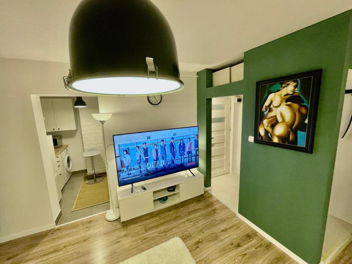 Metro Fast Wifi Tv'70 Netflix Hbo Appletv Warszawa