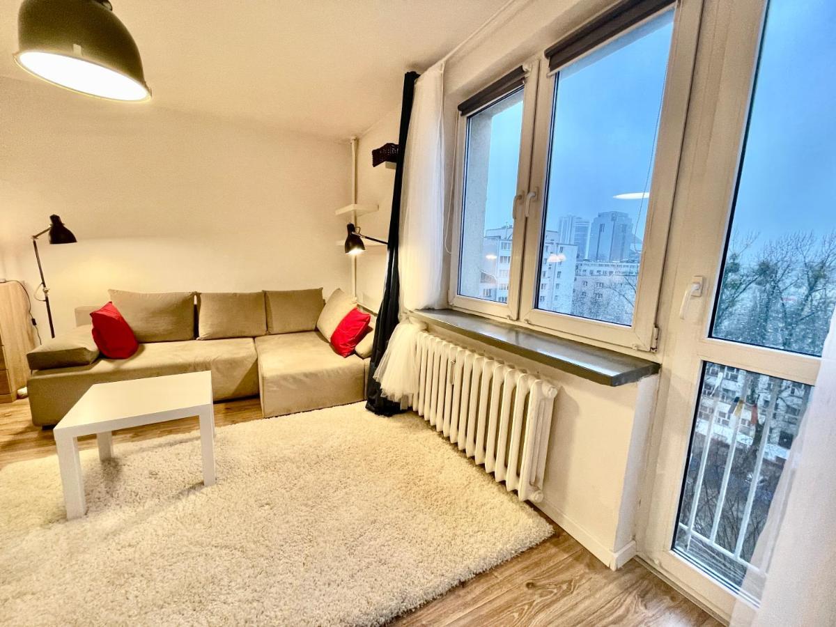 Metro Fast Wifi Tv’70 Netflix Hbo Appletv * Varsavia